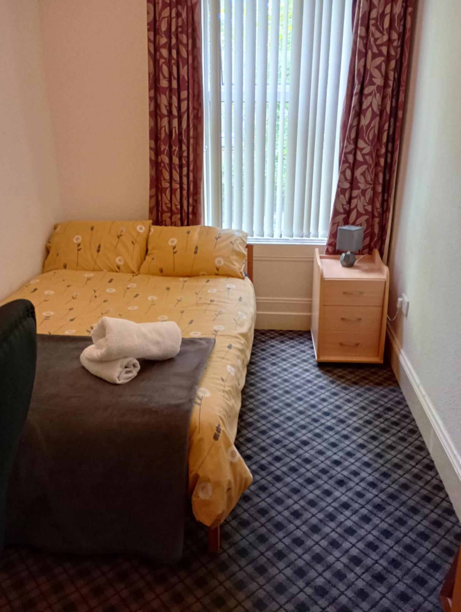 Malone Townhouse Bed & Breakfast เบลฟาสต์ ภายนอก รูปภาพ